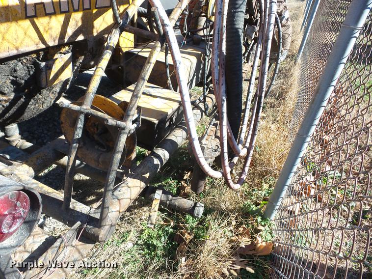 image for item AY9642 1985 AMZ Magnum pot hole patcher