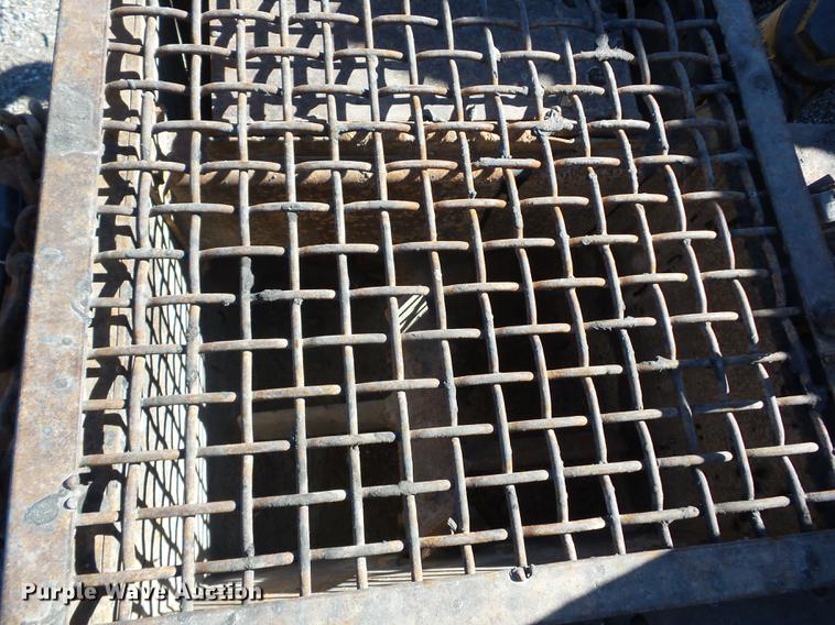 image for item AY9642 1985 AMZ Magnum pot hole patcher