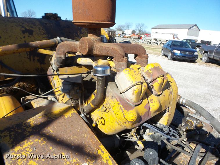 image for item AY9642 1985 AMZ Magnum pot hole patcher