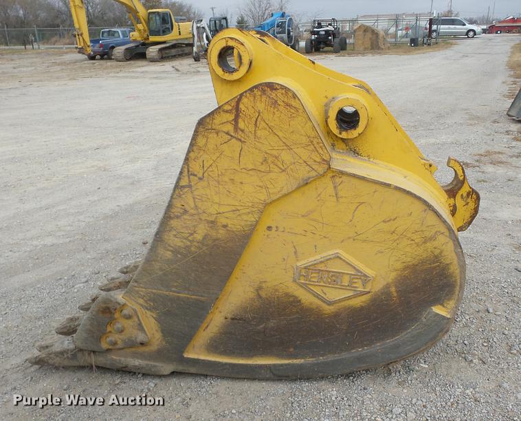 image for item AY9652 Hensley excavator bucket