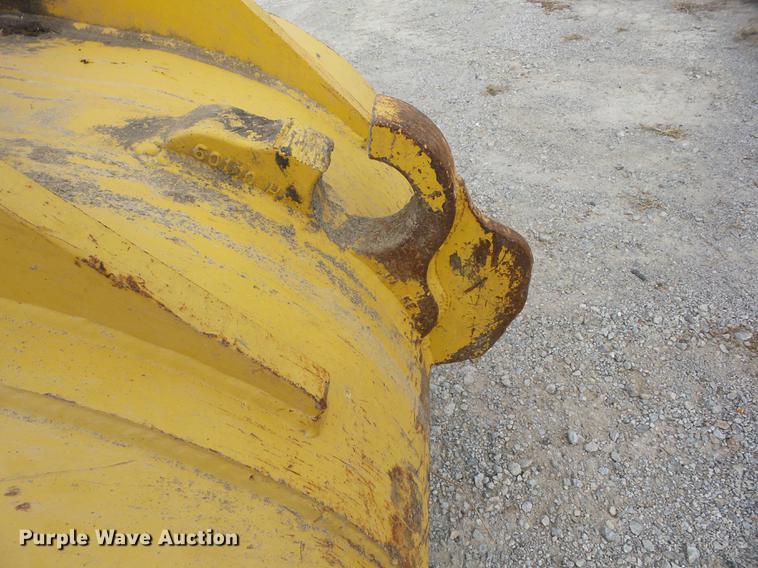 image for item AY9652 Hensley excavator bucket