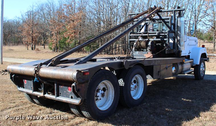 image for item BE9382 1980 Mack RWS754LS7 flatbed truck