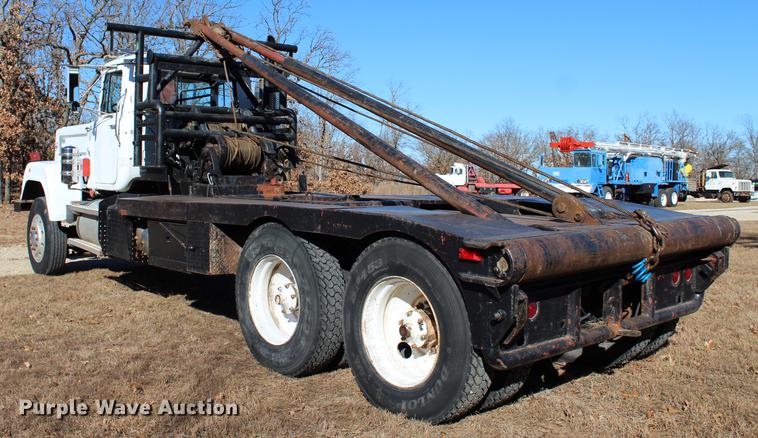 image for item BE9382 1980 Mack RWS754LS7 flatbed truck