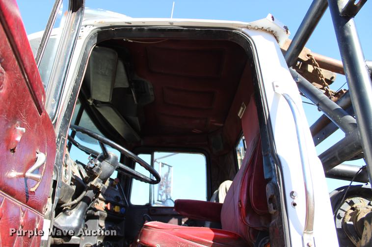 image for item BE9382 1980 Mack RWS754LS7 flatbed truck