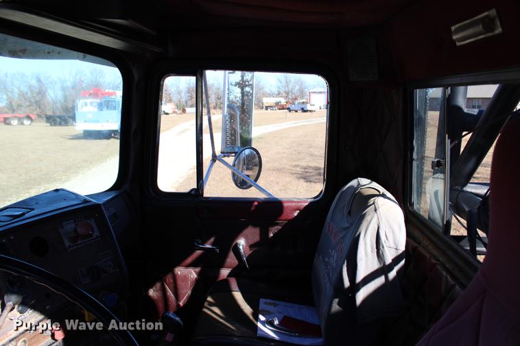 image for item BE9382 1980 Mack RWS754LS7 flatbed truck