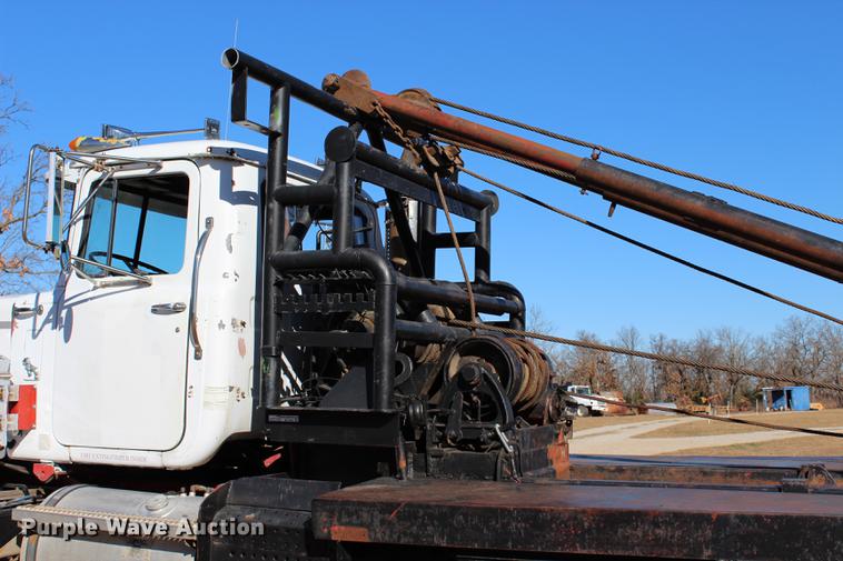 image for item BE9382 1980 Mack RWS754LS7 flatbed truck