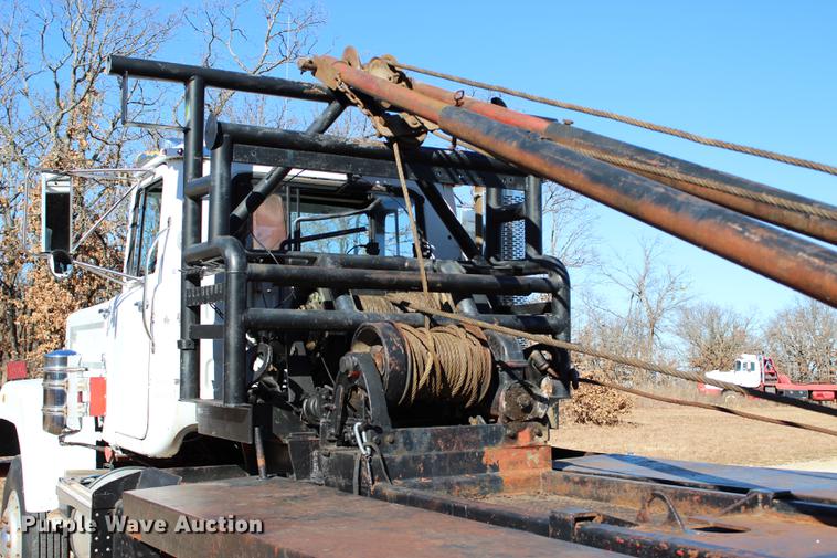 image for item BE9382 1980 Mack RWS754LS7 flatbed truck