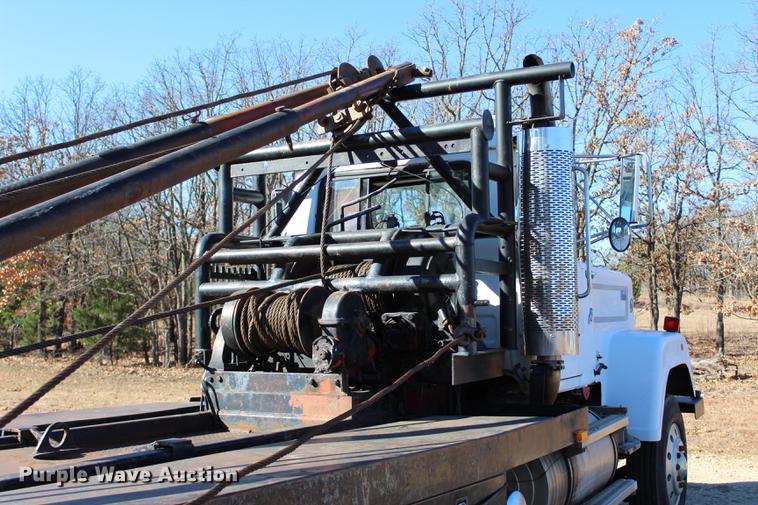 image for item BE9382 1980 Mack RWS754LS7 flatbed truck