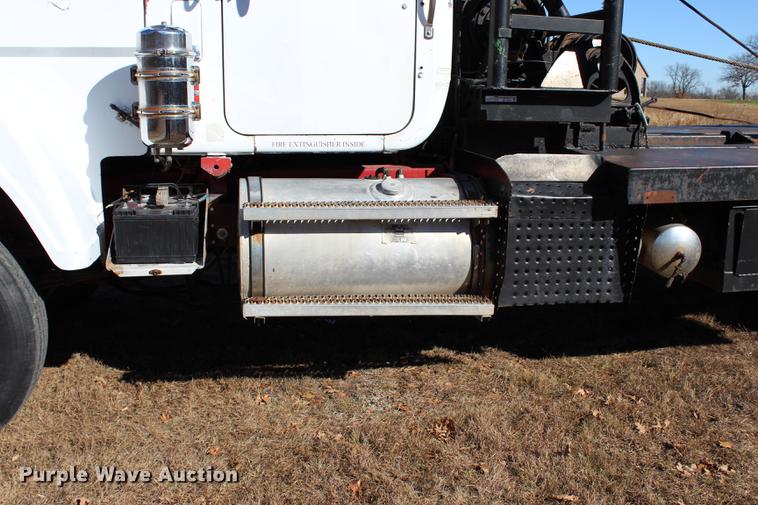 image for item BE9382 1980 Mack RWS754LS7 flatbed truck