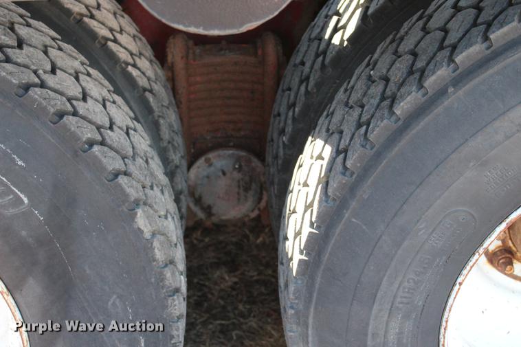 image for item BE9382 1980 Mack RWS754LS7 flatbed truck