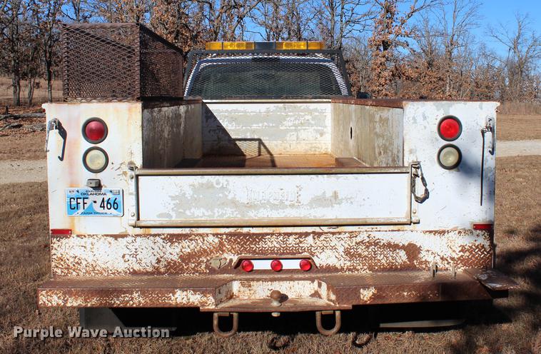 image for item BE9383 2001 Ford F550 utility truck