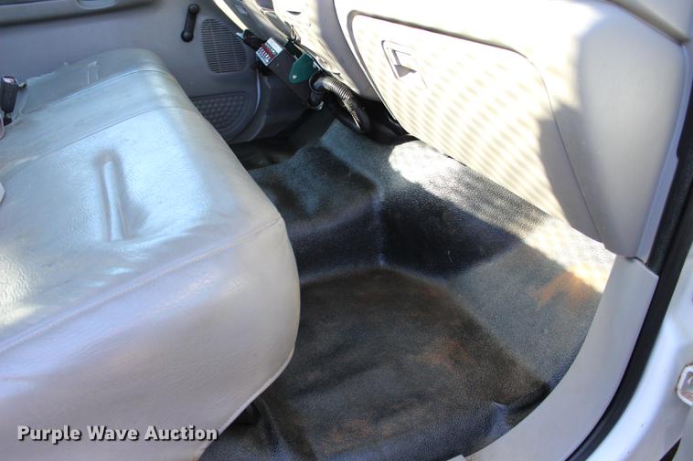 image for item BE9383 2001 Ford F550 utility truck