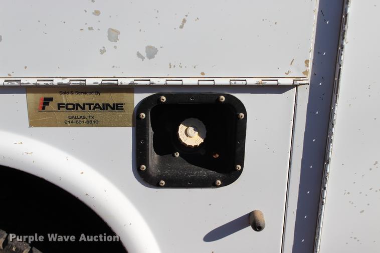 image for item BE9383 2001 Ford F550 utility truck