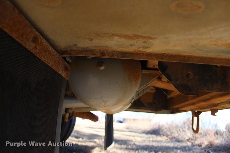 image for item BE9383 2001 Ford F550 utility truck