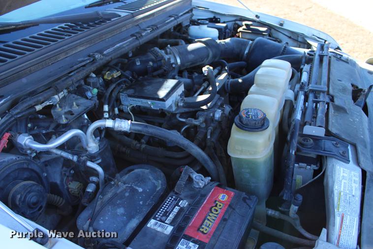 image for item BE9383 2001 Ford F550 utility truck