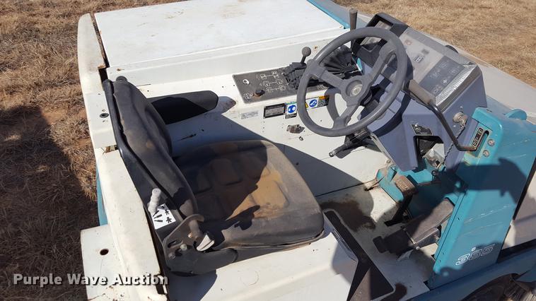 image for item BJ9878 Tennant 385 sweeper
