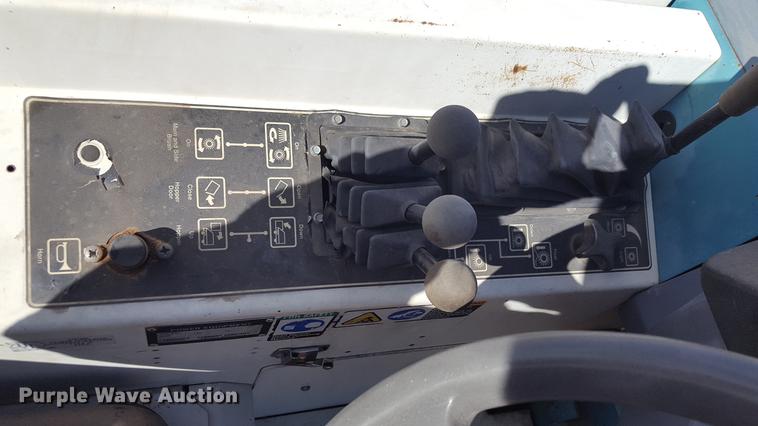 image for item BJ9878 Tennant 385 sweeper