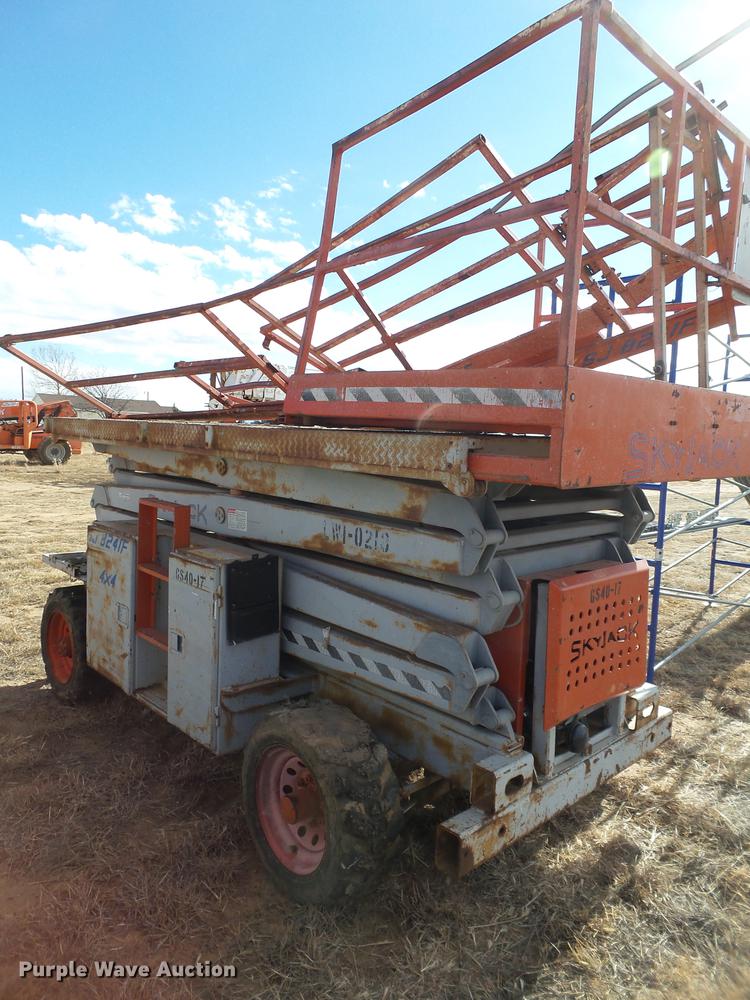 image for item BJ9880 Sky Jack 8241F scissor lift