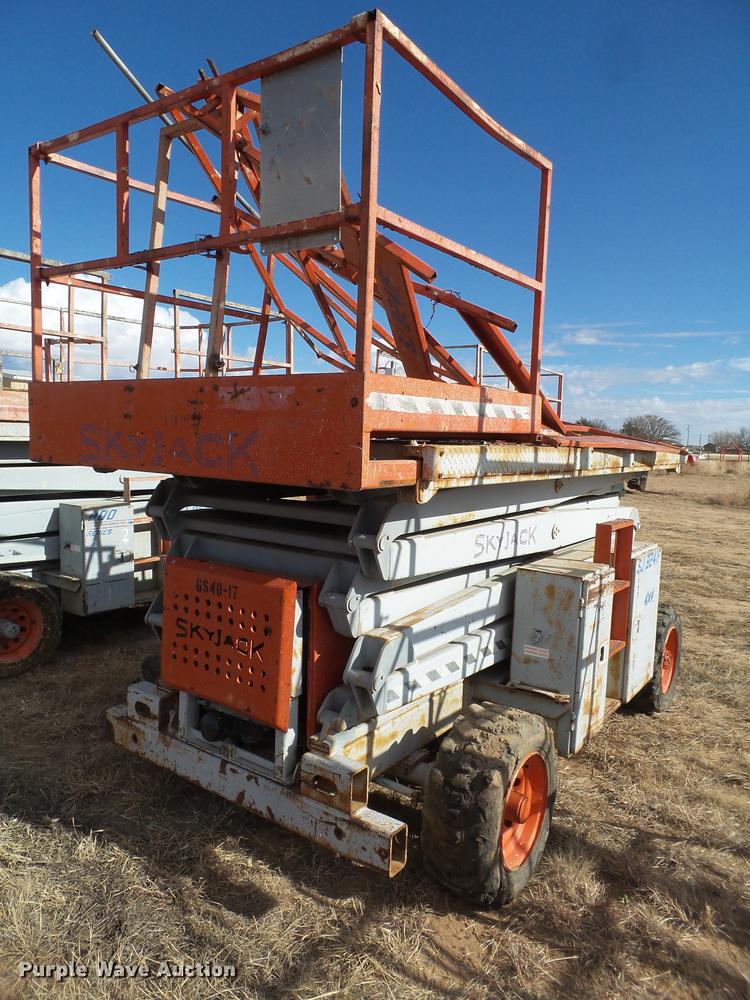 image for item BJ9880 Sky Jack 8241F scissor lift