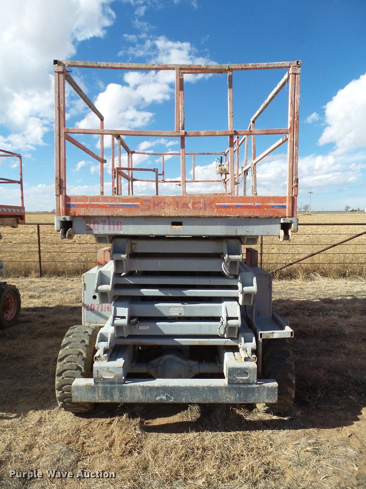 image for item BJ9881 Sky Jack 8241F scissor lift