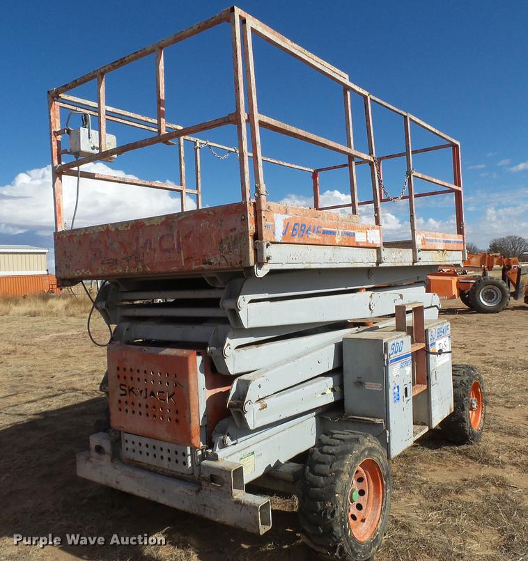 image for item BJ9882 Sky Jack 8841F scissor lift