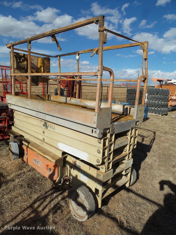 image for item BJ9887 JLG 3246ES scissor lift