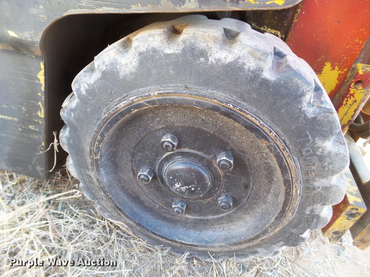 image for item BJ9889 Toyota FBEC10 forklift