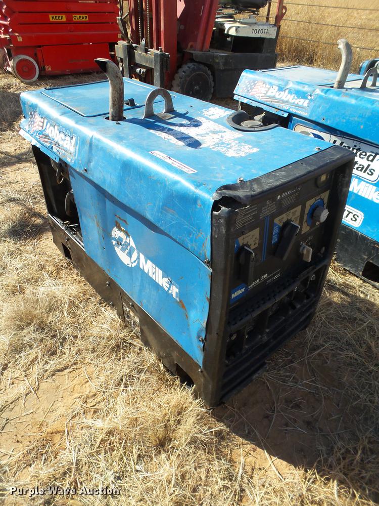 image for item BJ9892 Miller Bobcat 250 AC/DC welder