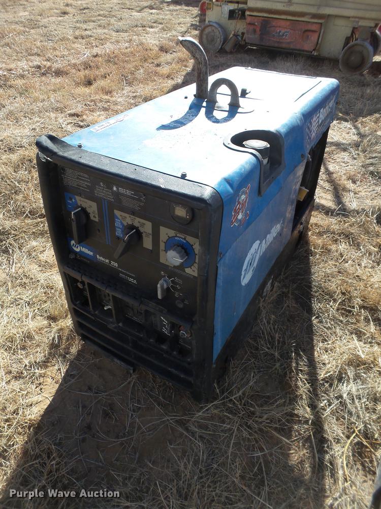 image for item BJ9892 Miller Bobcat 250 AC/DC welder