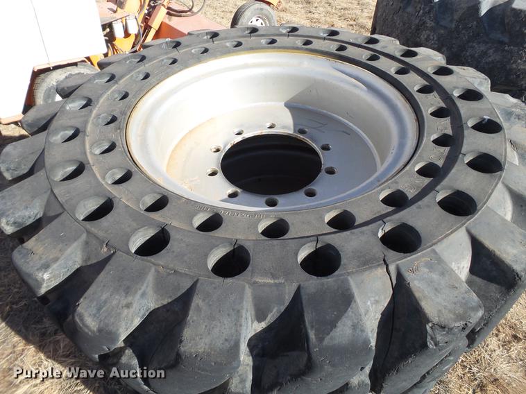 image for item BJ9893 13.00-24/850 solid tires