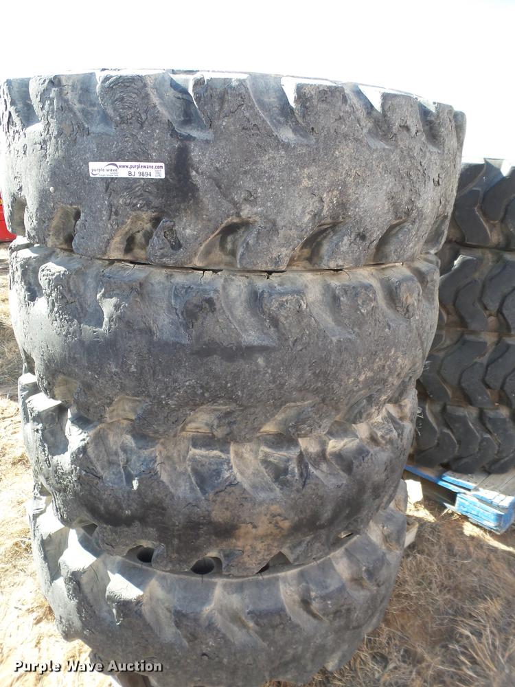 image for item BJ9894 14.00-24/1.00 solid tires