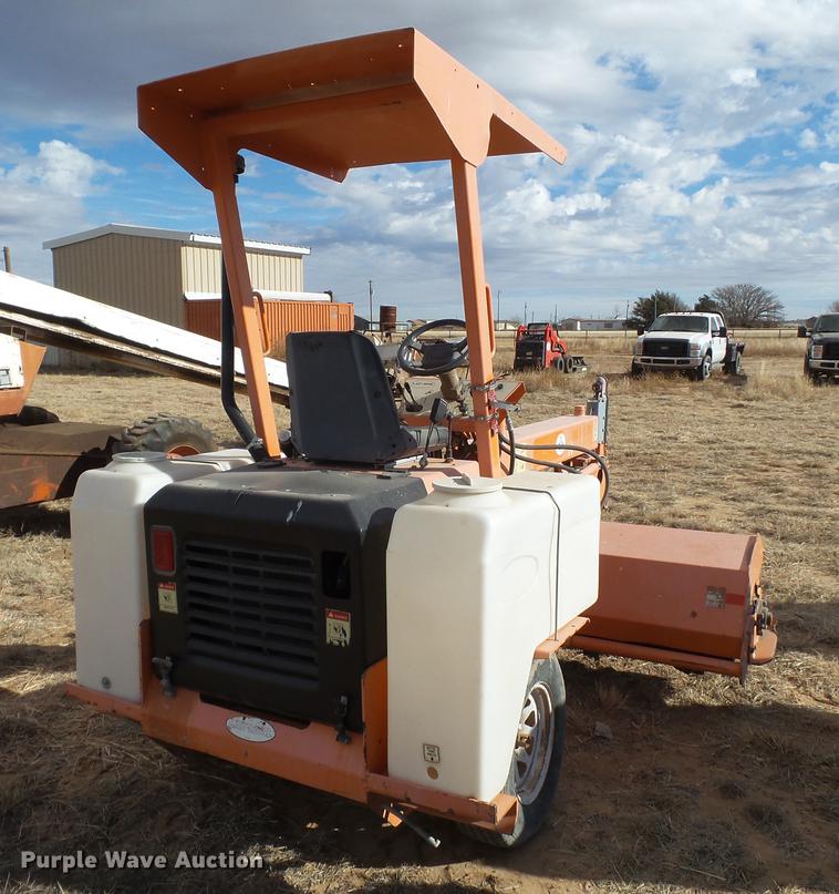 image for item BJ9896 Laymor 8HC sweeper