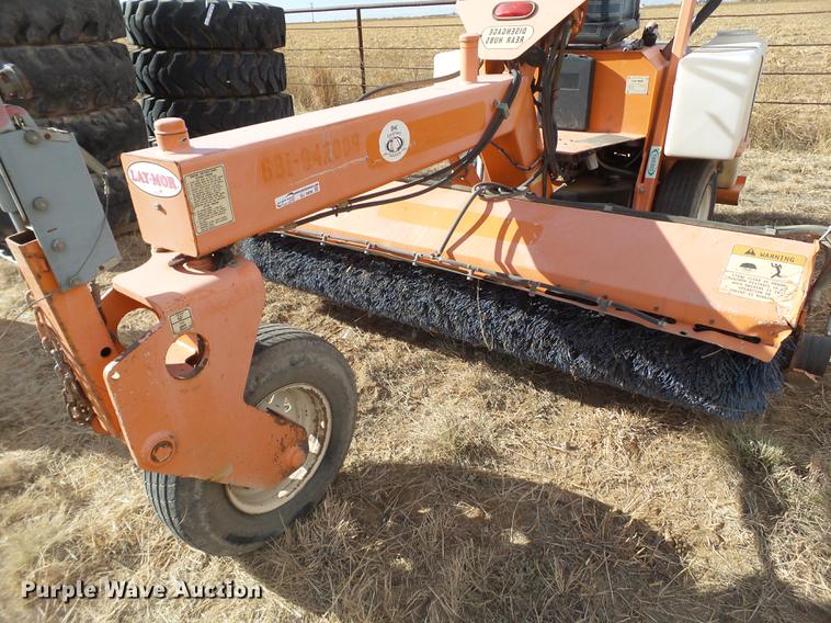 image for item BJ9896 Laymor 8HC sweeper