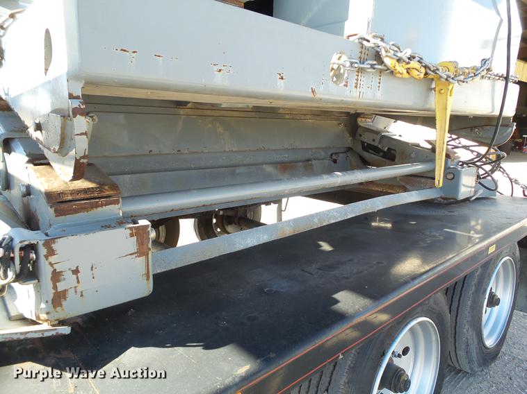 image for item BJ9910 2012 Asphalt Zipper AZ600 B260 reclaimer