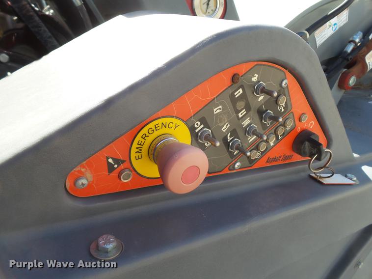 image for item BJ9910 2012 Asphalt Zipper AZ600 B260 reclaimer