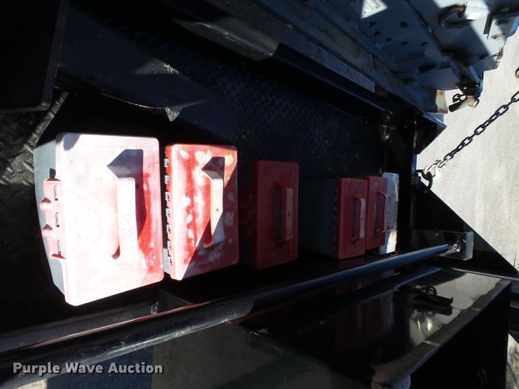 image for item BJ9910 2012 Asphalt Zipper AZ600 B260 reclaimer