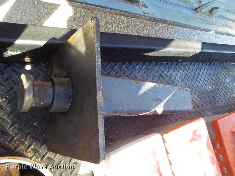 image for item BJ9910 2012 Asphalt Zipper AZ600 B260 reclaimer