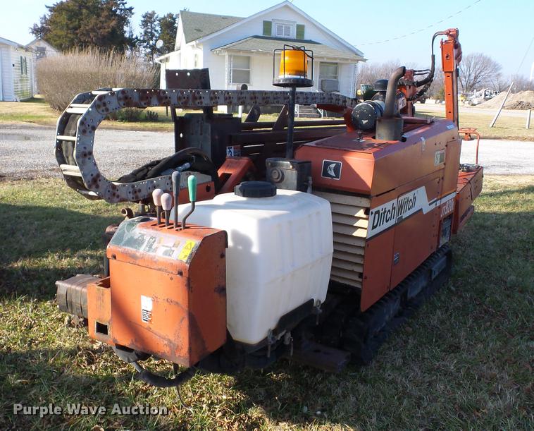 image for item CB9372 1999 Ditch Witch JT920L directional drill