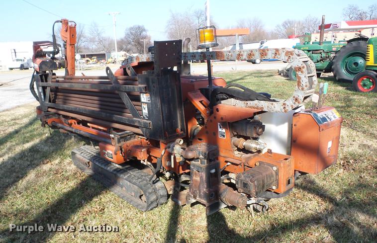 image for item CB9372 1999 Ditch Witch JT920L directional drill
