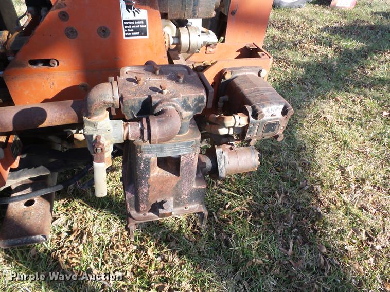 image for item CB9372 1999 Ditch Witch JT920L directional drill