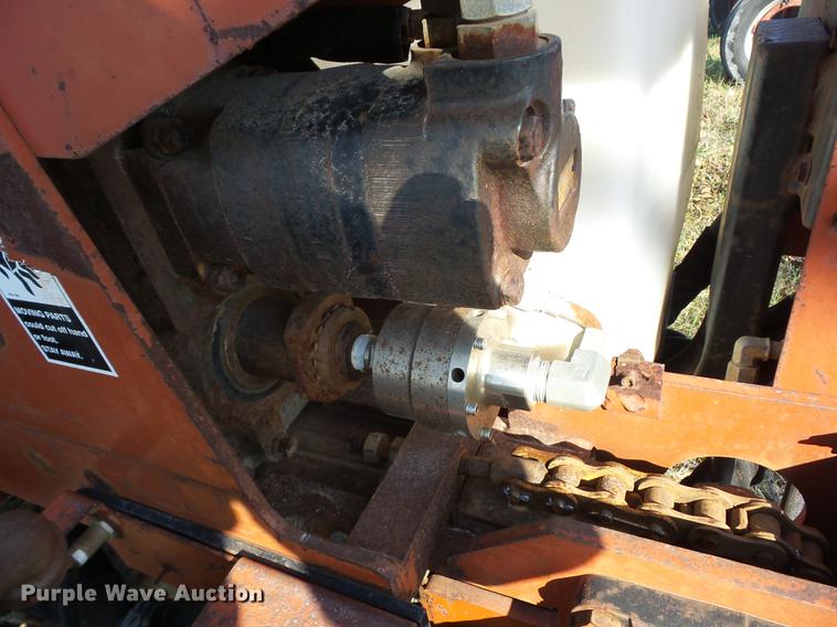 image for item CB9372 1999 Ditch Witch JT920L directional drill