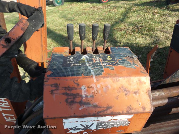 image for item CB9372 1999 Ditch Witch JT920L directional drill