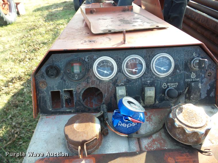 image for item CB9372 1999 Ditch Witch JT920L directional drill