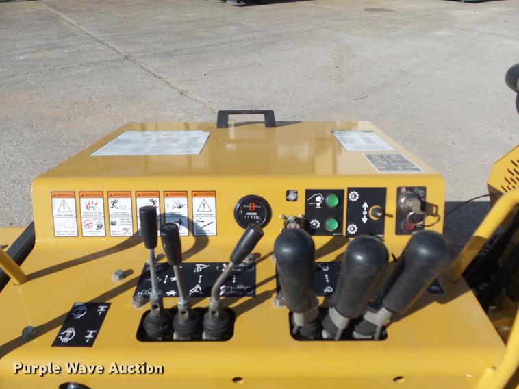 image for item CC9696 2011 Vermeer SC372 stump grinder