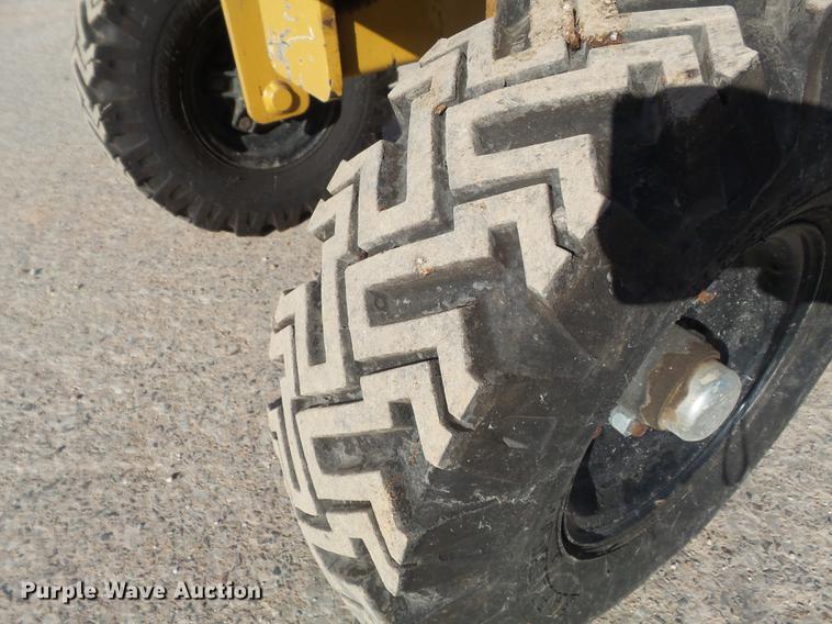 image for item CC9696 2011 Vermeer SC372 stump grinder