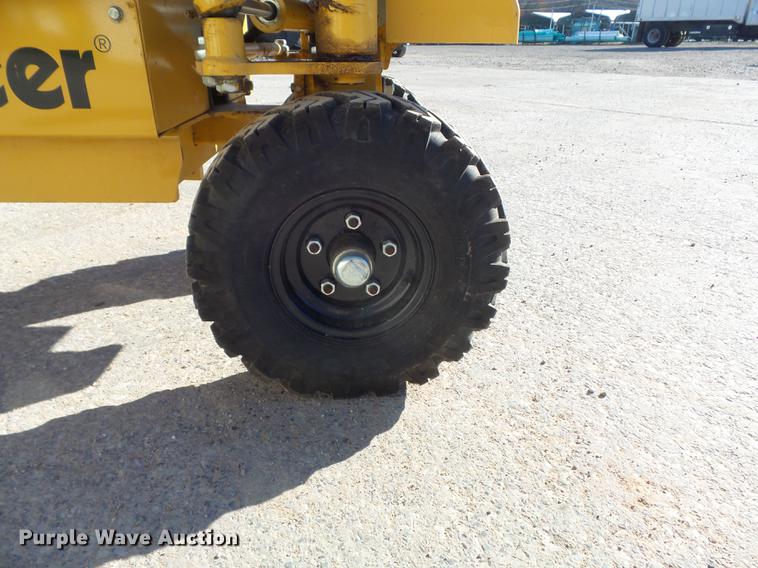 image for item CC9696 2011 Vermeer SC372 stump grinder