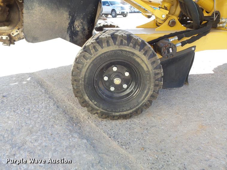 image for item CC9696 2011 Vermeer SC372 stump grinder