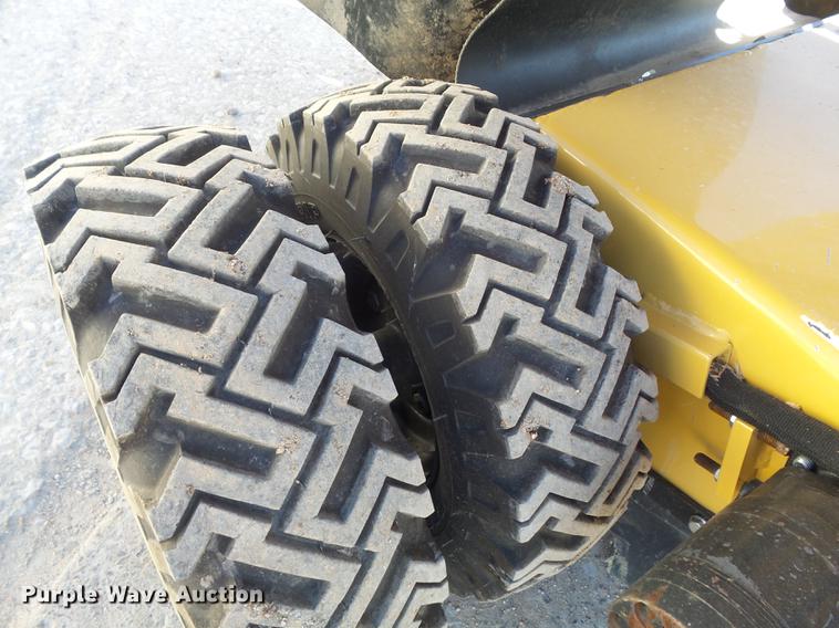 image for item CC9696 2011 Vermeer SC372 stump grinder