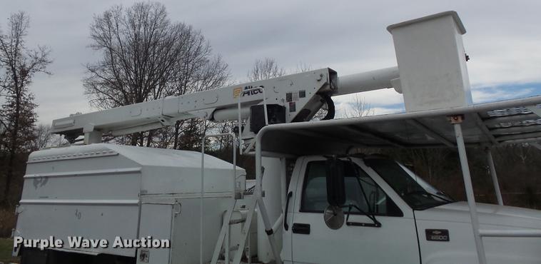image for item CC9724 2002 Chevrolet C7500 bucket truck