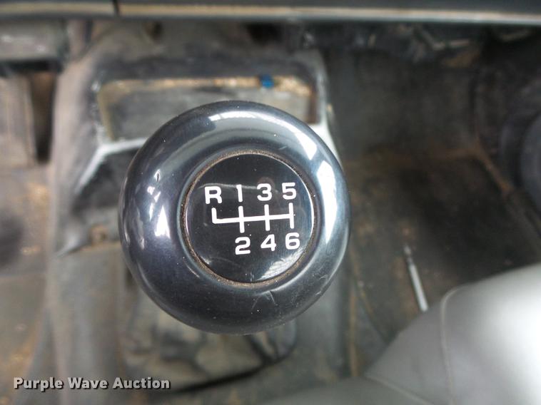 image for item CC9724 2002 Chevrolet C7500 bucket truck